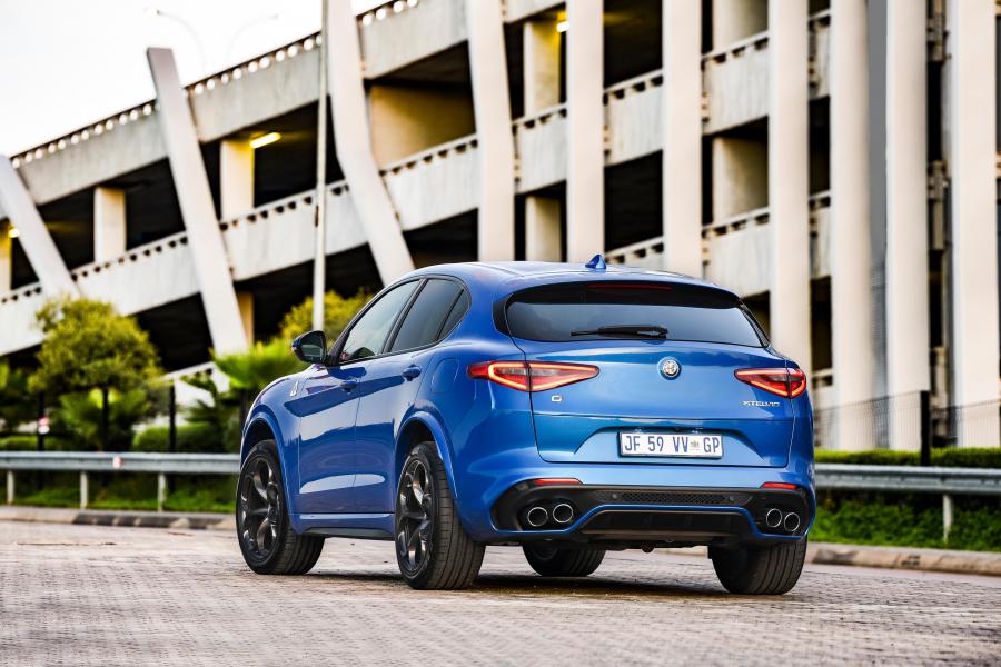  Alfa Romeo Stelvio Quadrifoglio (949) 2019 года  (ZA) (фото 32 из 42)